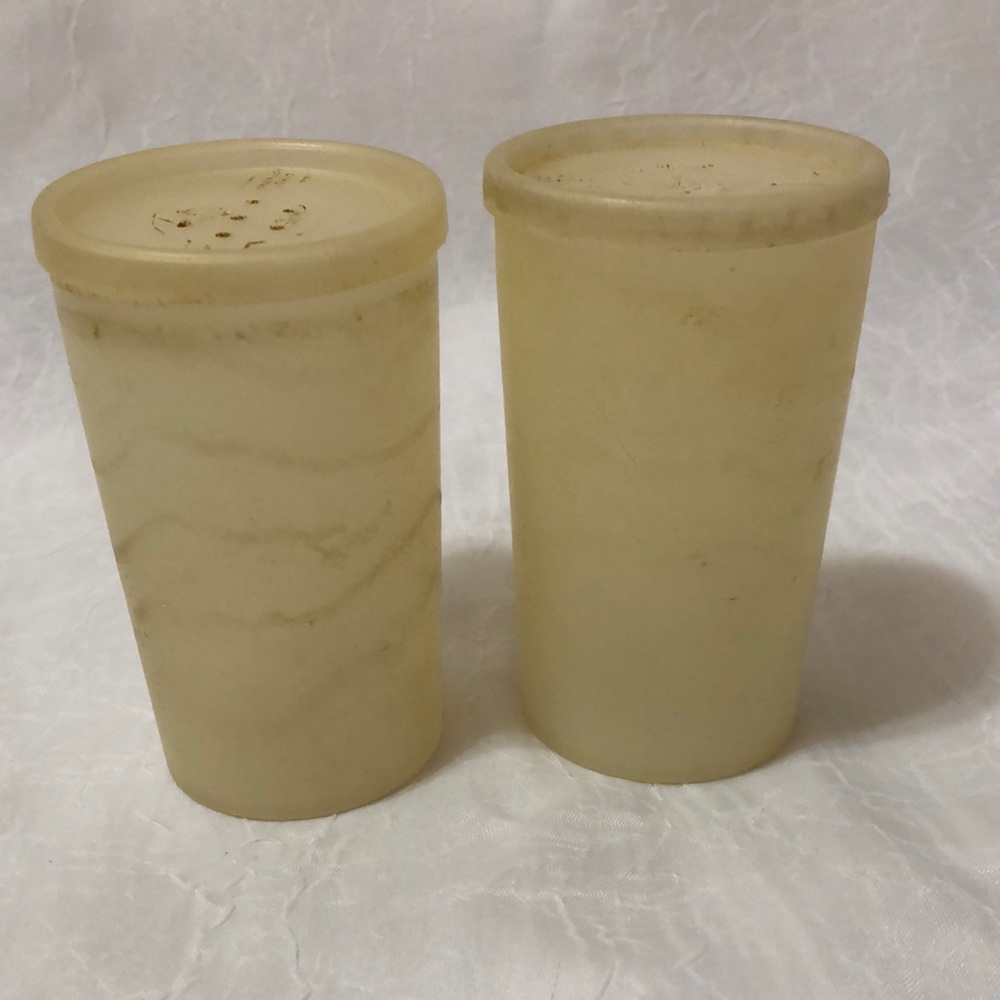 Vintage Tupper Millionaire Line Salt & Pepper